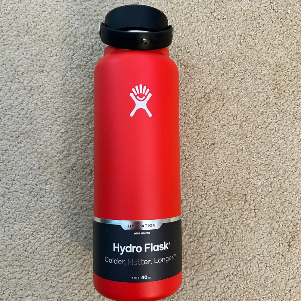 Hydro Flask Scarlet Bottle with Black Cap